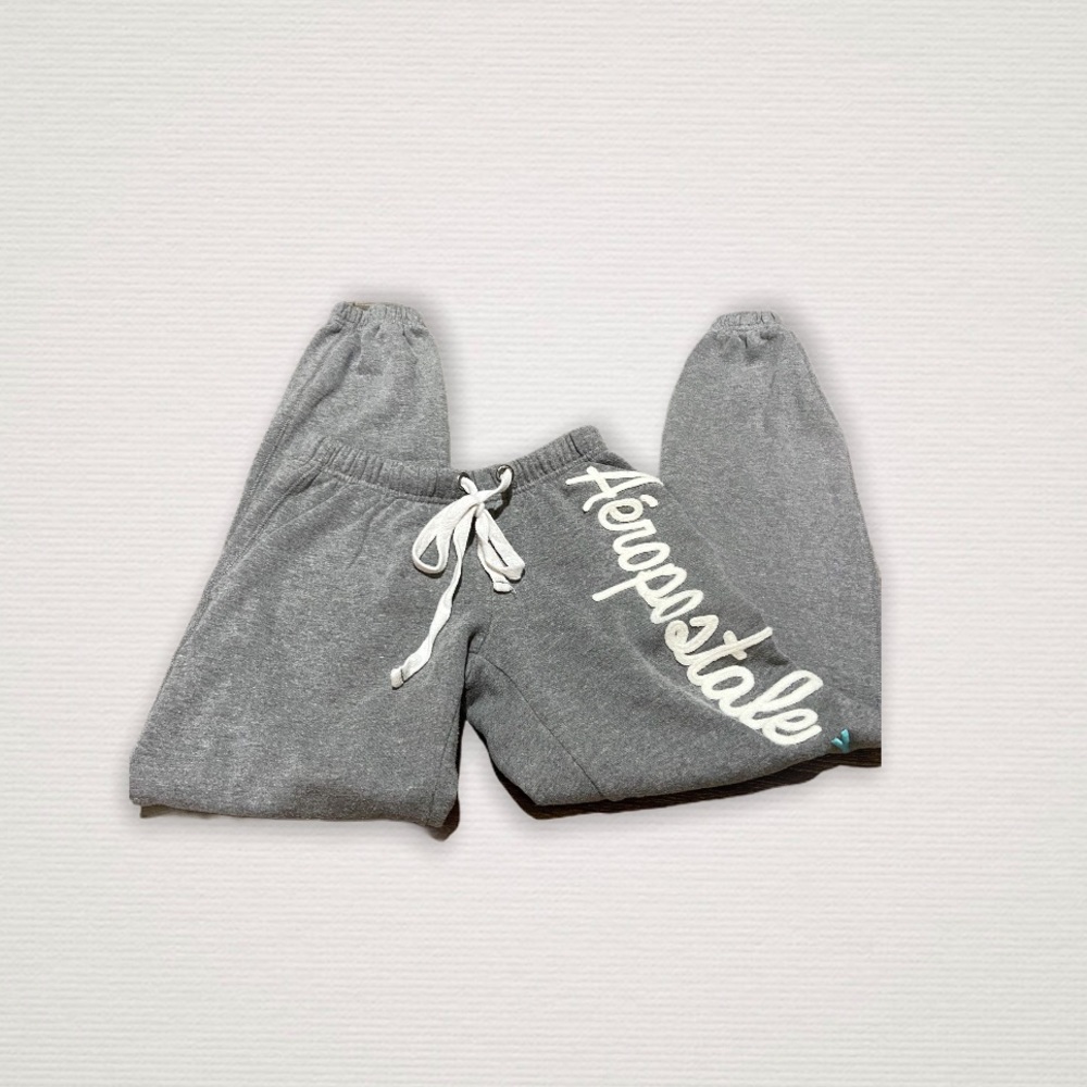 🌸3/$25: Aeropostale Gray Sweatpants
